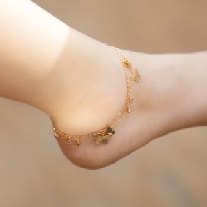 apzeltīta kājas ķēdīte, kāju ķēdīte ar taureņiem