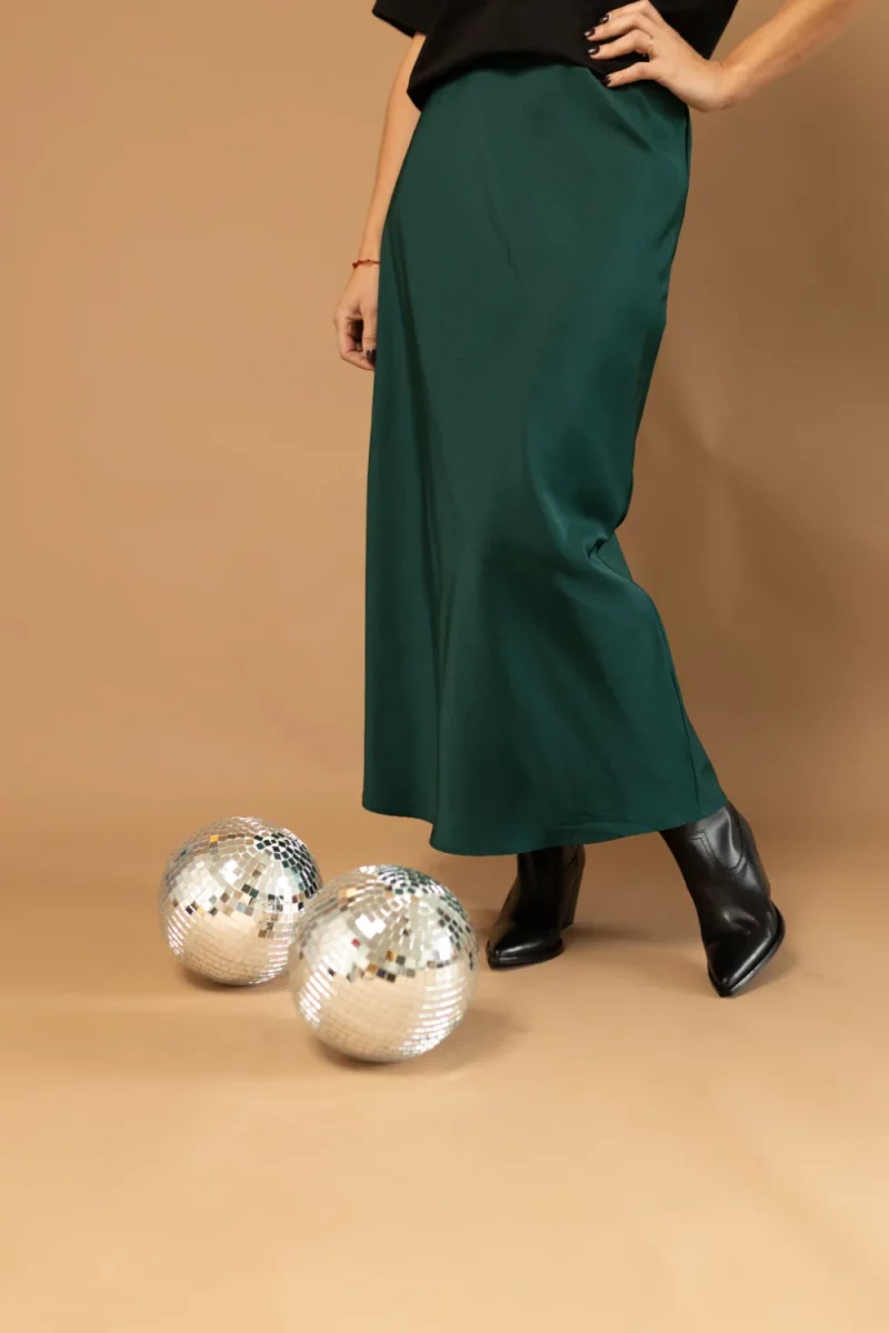 DEJAMOON maxi garuma SLIP svārki - Smaragda zaļā krāsā - Image 2